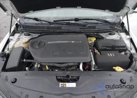 2015 Chrysler 200 S from USA, damaged, VIN 1C3CCCDGXFN556930